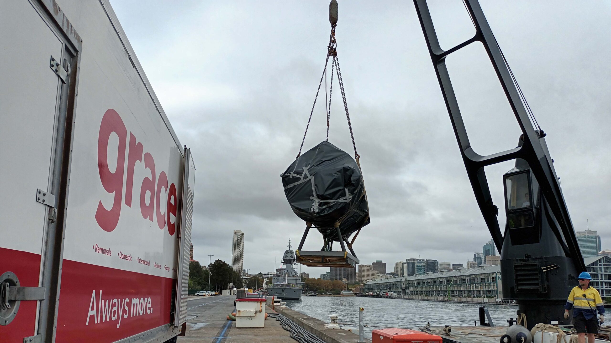 Moving a Japanese Mini-Submarine tail to the Anzac Memorial Hyde Park